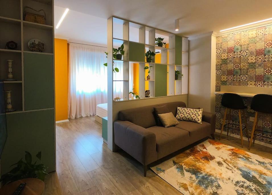 Apartment Flower 3 *